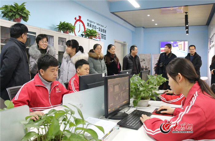 齊河職業(yè)中專教學(xué)團(tuán)隊(duì)赴濟(jì)南信息工程學(xué)校交流數(shù)字內(nèi)容制作服務(wù)